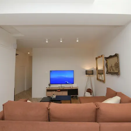 Апартаменты Basoula House *