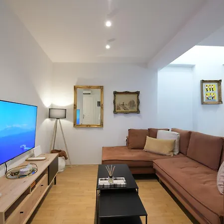 Basoula House Апартаменты *